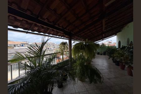 Casa à venda com 180m², 3 quartos e 1 vagaVista