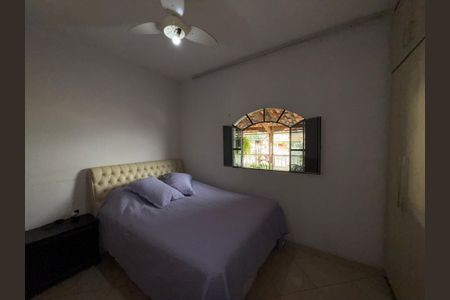 Casa à venda com 180m², 3 quartos e 1 vagaQuarto