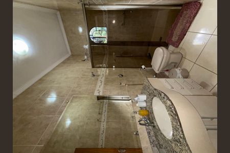 Casa à venda com 180m², 3 quartos e 1 vagaBanheiro