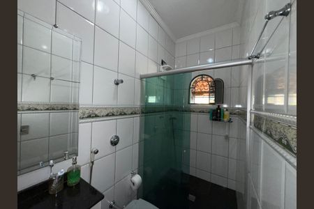 Casa à venda com 180m², 3 quartos e 1 vagaBanheiro