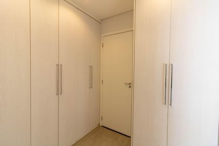Apartamento para alugar com 86m², 2 quartos e 2 vagas Apartamento para alugar com 86m², 2 quartos e 2 vagasCloset da suíte