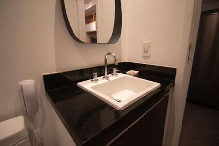 Studio à venda com 67m², 1 quarto e 1 vaga Studio à venda com 67m², 1 quarto e 1 vagaBanheiro