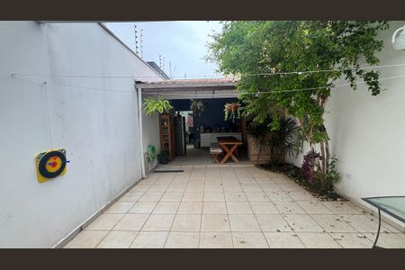 Casa para alugar com 276m², 3 quartos e 3 vagas Casa para alugar com 276m², 3 quartos e 3 vagasQuintal