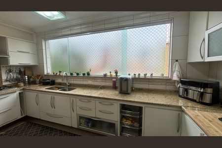 Casa para alugar com 276m², 3 quartos e 3 vagas Casa para alugar com 276m², 3 quartos e 3 vagasCozinha
