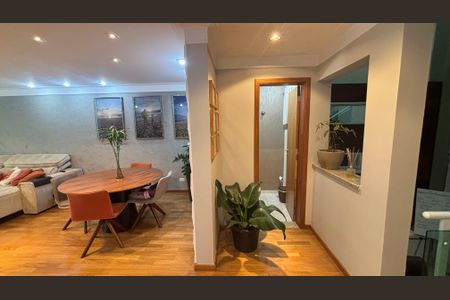 Sala de casa para alugar com 3 quartos, 276m² em Vila Valparaíso, Santo André