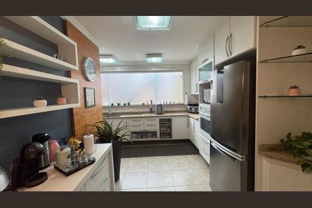 Casa para alugar com 276m², 3 quartos e 3 vagas Casa para alugar com 276m², 3 quartos e 3 vagasCozinha