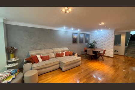 Casa para alugar com 276m², 3 quartos e 3 vagasSala