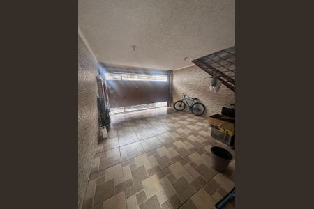 Casa à venda com 200m², 3 quartos e 2 vagas Casa à venda com 200m², 3 quartos e 2 vagasFoto 01