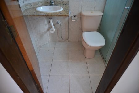 Apartamento à venda com 70m², 2 quartos e 2 vagasBanheiro da Suíte