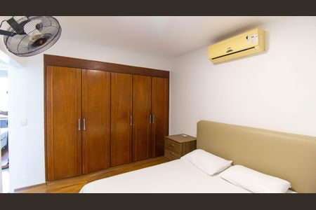 Apartamento para alugar com 120m², 3 quartos e 1 vaga Apartamento para alugar com 120m², 3 quartos e 1 vagaSuíte