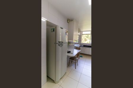 Apartamento para alugar com 120m², 3 quartos e 1 vaga Apartamento para alugar com 120m², 3 quartos e 1 vagaCozinha