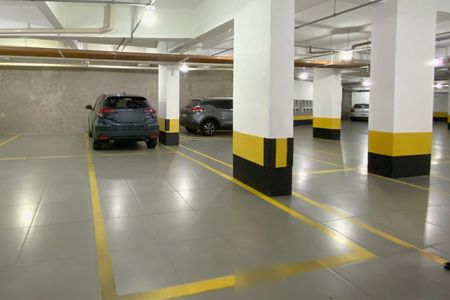 Apartamento à venda com 82m², 2 quartos e 2 vagas Apartamento à venda com 82m², 2 quartos e 2 vagasÁrea comum - vagas