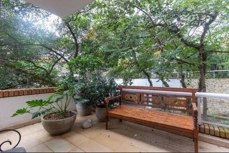 Casa à venda com 4 quartos, 620m² em Jardim Silvia (Zona Oeste), São Paulo