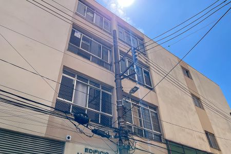 Apartamento à venda com 100m², 3 quartos e 1 vagaFachada + plaquinha