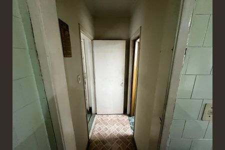 Apartamento à venda com 110m², 3 quartos e sem vaga Apartamento à venda com 110m², 3 quartos e sem vagaCorredor