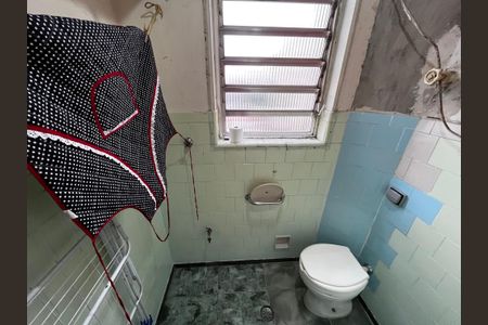 Apartamento à venda com 110m², 3 quartos e sem vaga Apartamento à venda com 110m², 3 quartos e sem vagaBanheiro de serviço