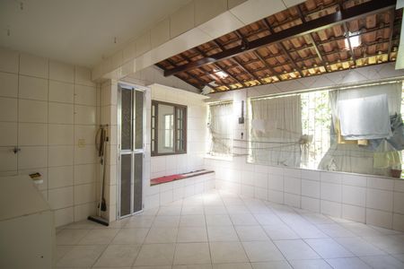 Apartamento para alugar com 76m², 2 quartos e 1 vaga Apartamento para alugar com 76m², 2 quartos e 1 vagaÁrea de Serviço