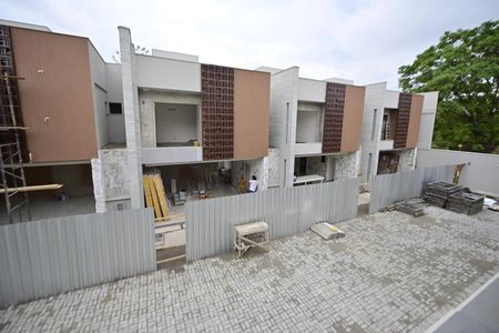 Varanda  de casa de condomínio para alugar com 3 quartos, 153m² em Vila Rosa, Goiânia