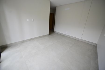Casa de condomínio para alugar com 153m², 3 quartos e 2 vagasSuíte 3