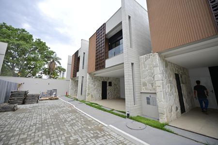 Casa de condomínio para alugar com 153m², 3 quartos e 2 vagasFachada da Casa