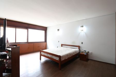 Casa à venda com 521m², 6 quartos e 6 vagasSuíte