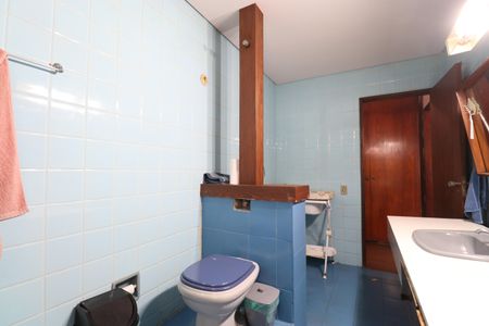 Casa à venda com 521m², 6 quartos e 6 vagasBanheiro Social