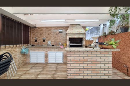 Casa à venda com 521m², 6 quartos e 6 vagas Casa à venda com 521m², 6 quartos e 6 vagasVaranda gourmet