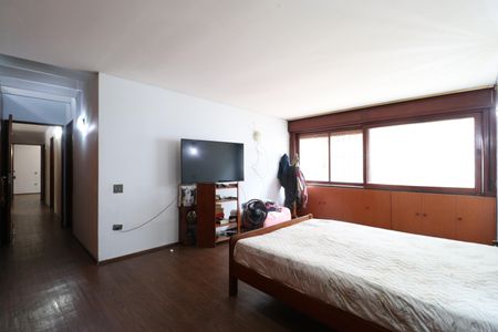 Casa à venda com 521m², 6 quartos e 6 vagasSuíte