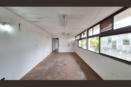 Casa à venda com 521m², 6 quartos e 6 vagas Casa à venda com 521m², 6 quartos e 6 vagasEspaço de Festas