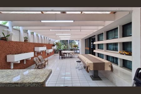 Casa à venda com 521m², 6 quartos e 6 vagas Casa à venda com 521m², 6 quartos e 6 vagasVaranda gourmet