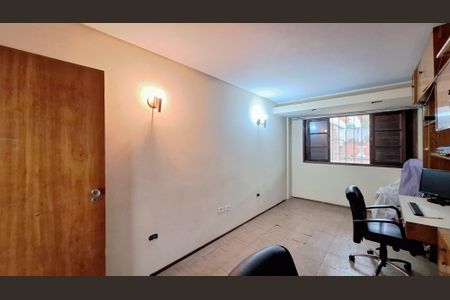 Casa à venda com 521m², 6 quartos e 6 vagas Casa à venda com 521m², 6 quartos e 6 vagasQuarto 1