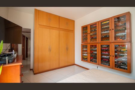 Apartamento à venda com 140m², 3 quartos e 1 vaga Apartamento à venda com 140m², 3 quartos e 1 vagaSuite