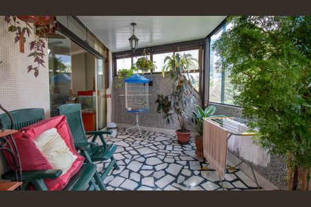 Apartamento à venda com 140m², 3 quartos e 1 vaga Apartamento à venda com 140m², 3 quartos e 1 vagaVaranda