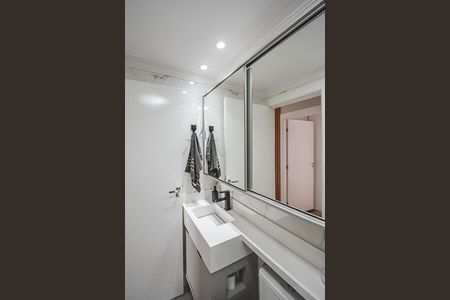 Apartamento à venda com 46m², 2 quartos e 1 vaga Apartamento à venda com 46m², 2 quartos e 1 vagaBanheiro