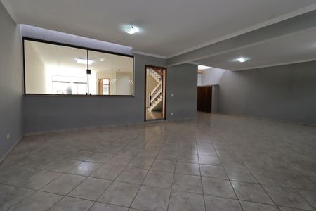 Casa à venda com 311m², 4 quartos e 4 vagasGaragem