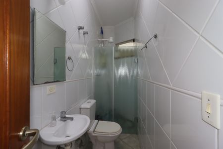 Casa à venda com 311m², 4 quartos e 4 vagasBanheiro de Serviço