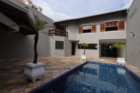 Casa à venda com 311m², 4 quartos e 4 vagasPiscina
