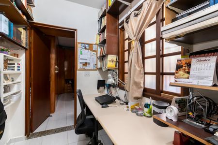 Casa à venda com 142m², 4 quartos e 3 vagas Casa à venda com 142m², 4 quartos e 3 vagasEscritório