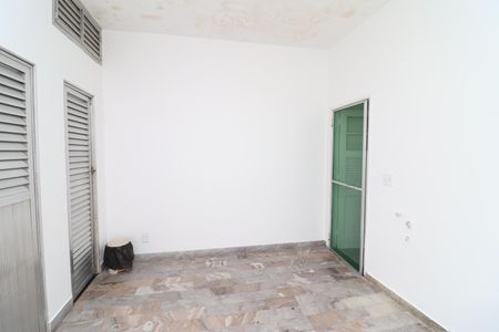 Casa à venda com 300m², 5 quartos e 4 vagasÁrea de Serviço