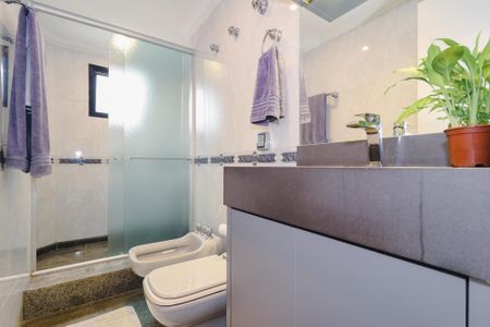 Apartamento para alugar com 280m², 3 quartos e 3 vagas Apartamento para alugar com 280m², 3 quartos e 3 vagasBanheiro