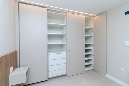 Apartamento à venda com 61m², 1 quarto e 1 vaga Apartamento à venda com 61m², 1 quarto e 1 vagaQuarto