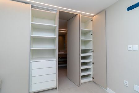 Apartamento à venda com 61m², 1 quarto e 1 vaga Apartamento à venda com 61m², 1 quarto e 1 vagaQuarto