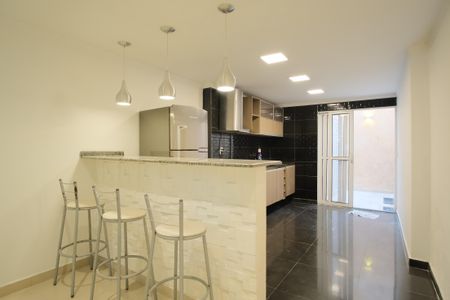 Casa para alugar com 180m², 2 quartos e 1 vagaCozinha