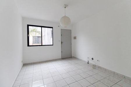 Sala de apartamento para alugar com 2 quartos, 44m² em Jardim Santa Teresinha, São Paulo