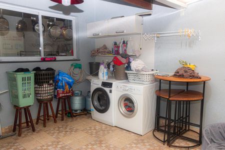 Casa à venda com 100m², 3 quartos e 2 vagasÁrea de Serviço