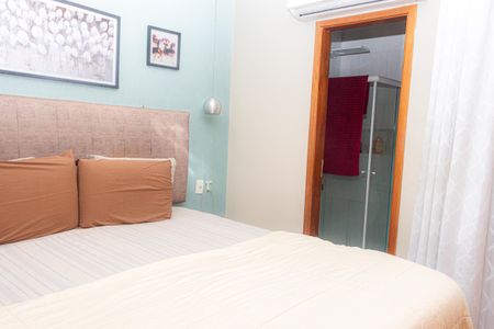 Casa à venda com 100m², 3 quartos e 2 vagasSuíte