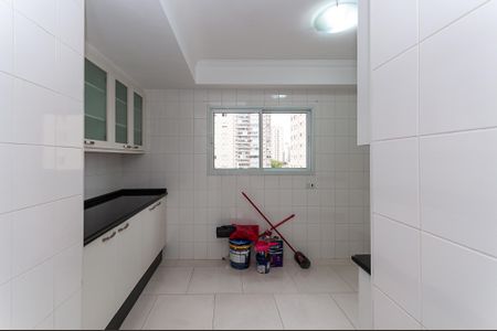 Apartamento para alugar com 168m², 3 quartos e 3 vagas Apartamento para alugar com 168m², 3 quartos e 3 vagasCozinha