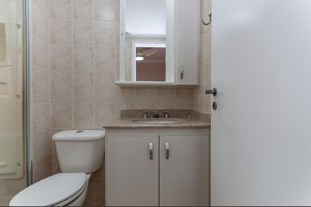 Apartamento para alugar com 168m², 3 quartos e 3 vagas Apartamento para alugar com 168m², 3 quartos e 3 vagasBanheiro da Suíte 1