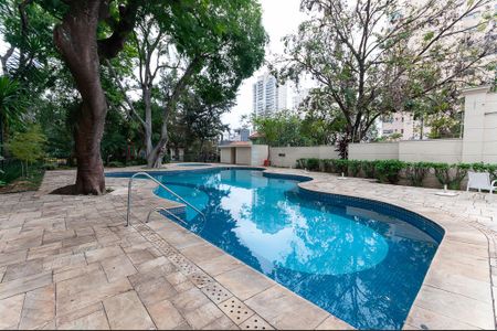 Apartamento para alugar com 168m², 3 quartos e 3 vagas Apartamento para alugar com 168m², 3 quartos e 3 vagasÁrea Comum - Piscina