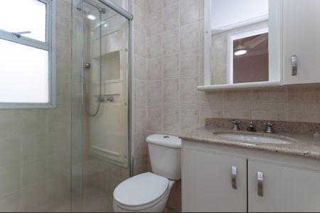 Apartamento para alugar com 168m², 3 quartos e 3 vagas Apartamento para alugar com 168m², 3 quartos e 3 vagasBanheiro da Suíte 1